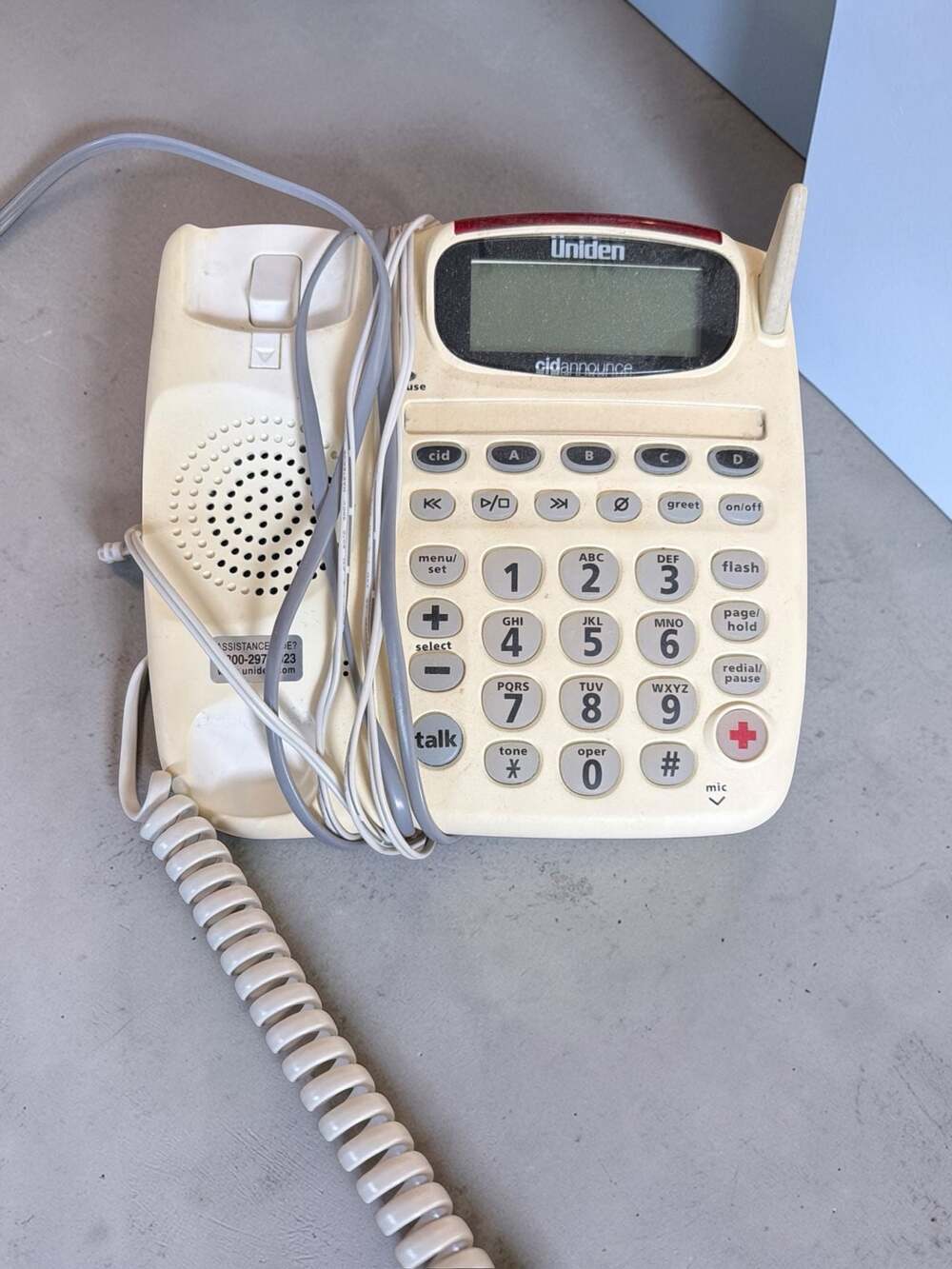 Uniden CEZAI998 Corded Telephone with Caller ID and Digital Answering System